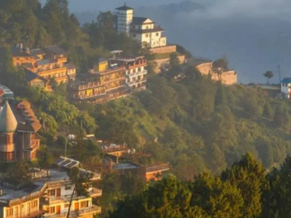 Private Full-Day Tour With Nagarkot Sunrise and Bhaktapur From Kathmandu